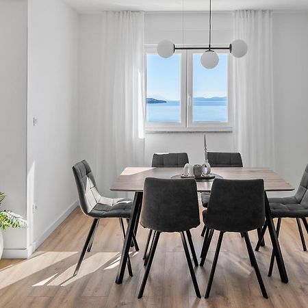 Apartments Bakota أوميس المظهر الخارجي الصورة