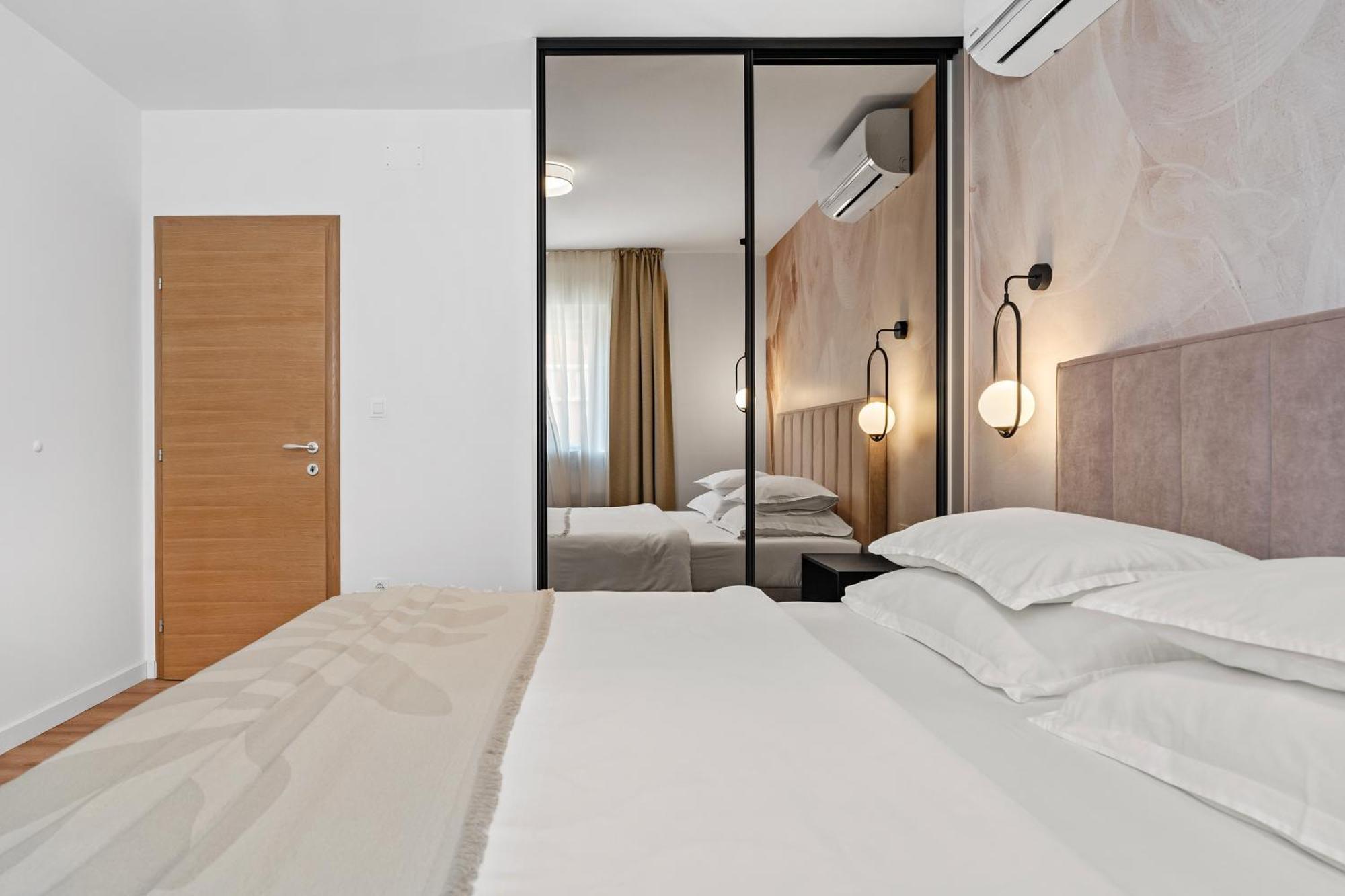 Apartments Bakota أوميس المظهر الخارجي الصورة