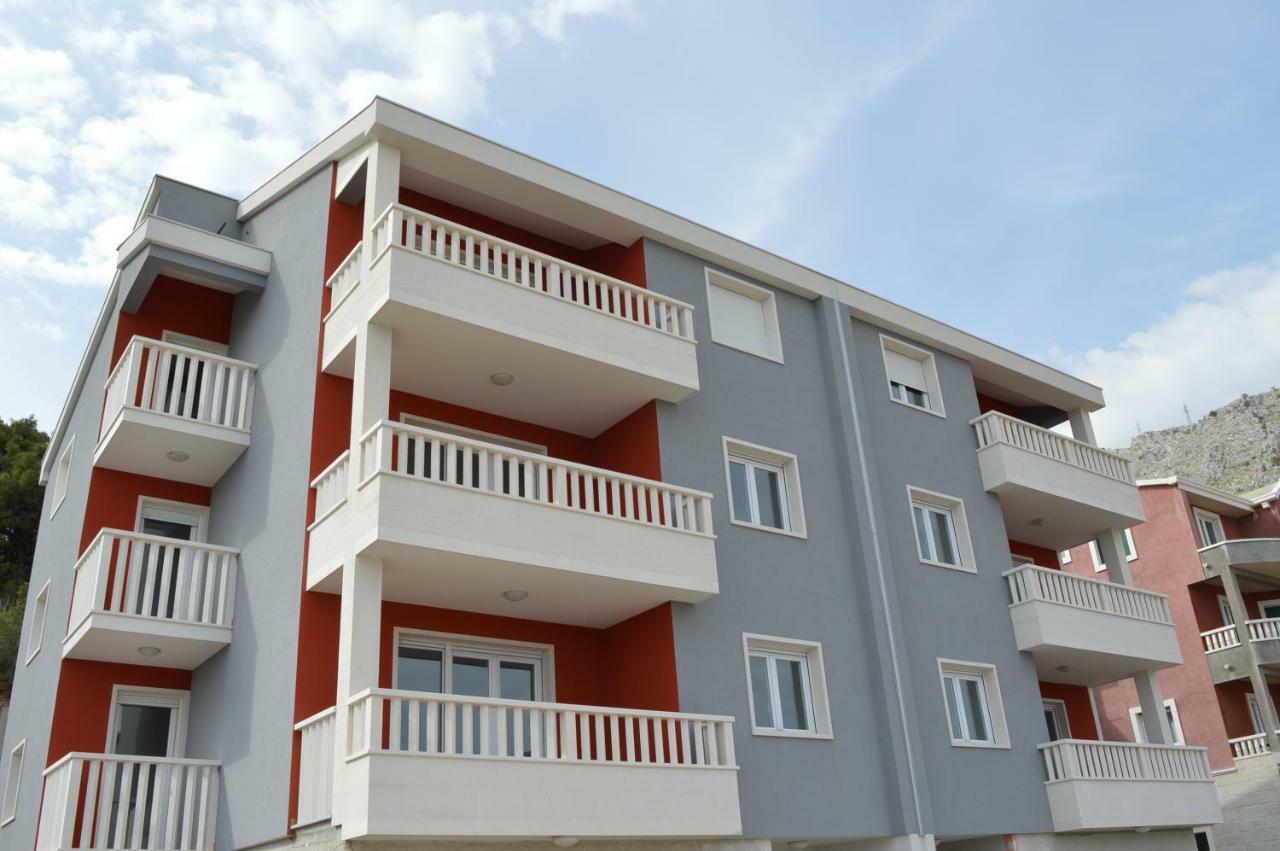 Apartments Bakota أوميس المظهر الخارجي الصورة